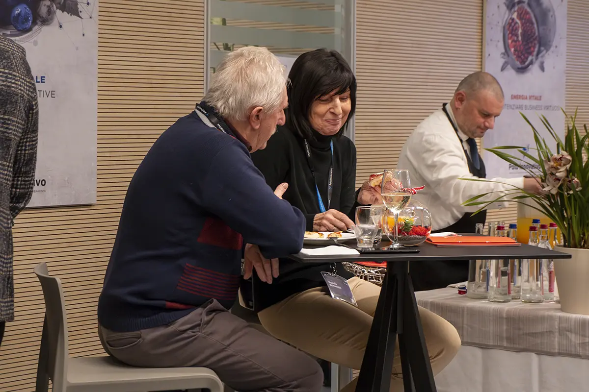 Aperitivo tra Umanoidi e Robotica Mobile Humans 4 Humans: Aperitivo evento - Polo innovativo