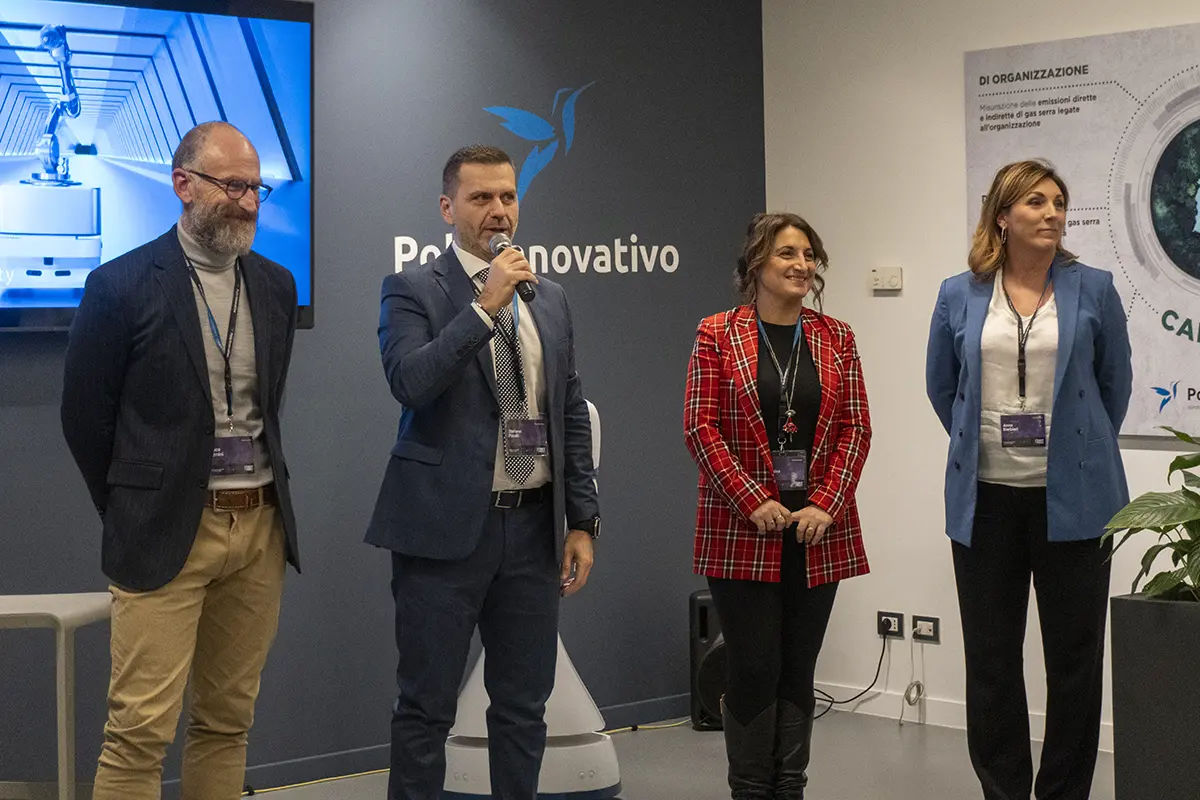 Aperitivo tra Umanoidi e Robotica Mobile Humans 4 Humans: Discorso - Polo innovativo