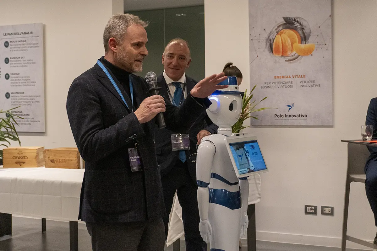 Aperitivo tra Umanoidi e Robotica Mobile Humans 4 Humans: Presentazione robot - Polo innovativo