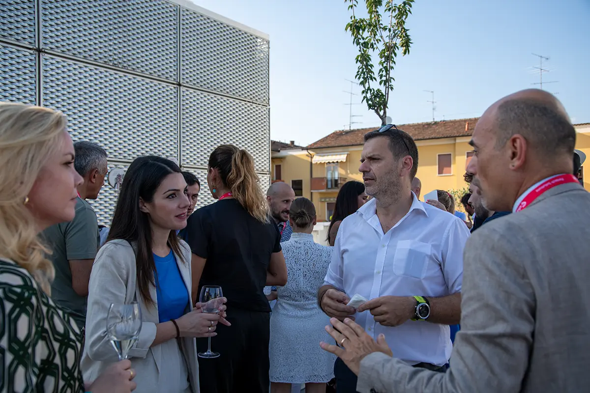 Azienda Intelligente: masterclass Simest: Aperitivo esterno - Polo innovativo